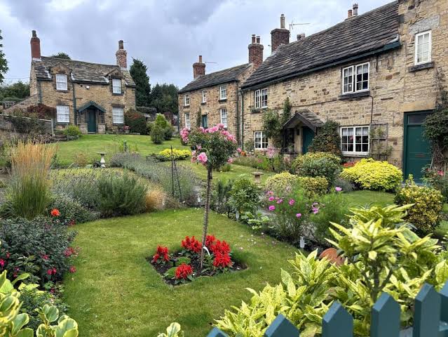Wentworth | The UK's Strictest Village?